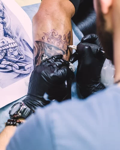 dovme-yaptirirken-nelere-dikkat-edilmeli